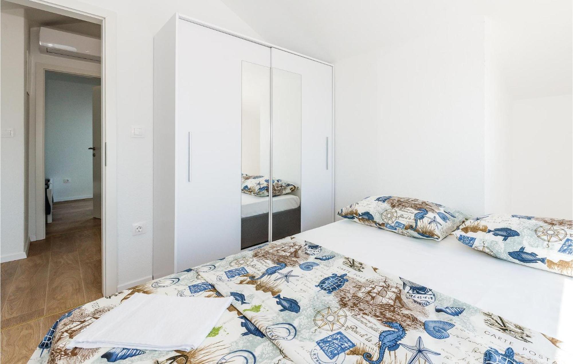 4 Bedroom Beautiful Home In Sibenik Exterior photo
